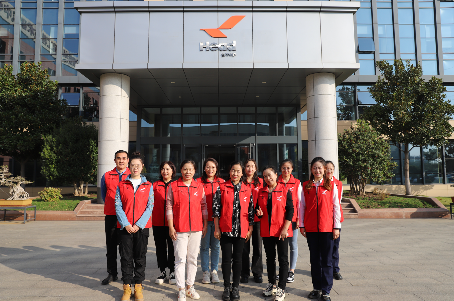  球友会（中国）集团开展志愿者重阳节敬老、爱老志愿服务活动